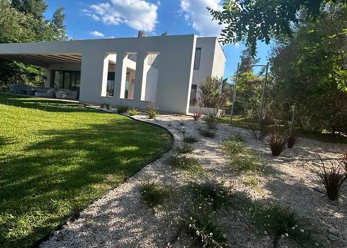 Amaria Villa *