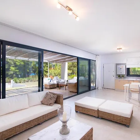 ヴィラ Amaria ブアブロウ